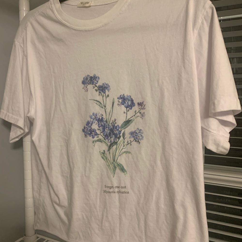 brandy melville flower shirt